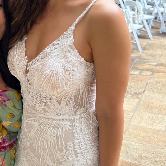 Pronovias Albiorix Size 6 - Picture 5 of 8